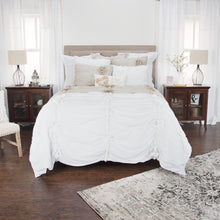Load image into Gallery viewer, Rizzy Home BQ4332 Aiyana White
