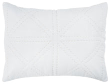 Load image into Gallery viewer, Rizzy Home BQ4834 Maddux Place- Simpson White
