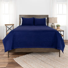 Load image into Gallery viewer, Rizzy Home BQ6048 Parker- Indigo
