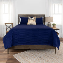 Load image into Gallery viewer, Rizzy Home BQ6048 Parker- Indigo
