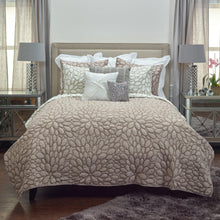 Load image into Gallery viewer, Rizzy Home BT1571 Petal Blush
