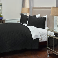 Load image into Gallery viewer, Rizzy Home BT1779 Urban Mesh Black

