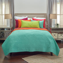 Load image into Gallery viewer, Rizzy Home BT1793 Moroccan Fling Aqua
