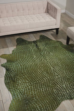 Load image into Gallery viewer, Mina Victory Crocodile Print Green Couture Rug BR700 5&#39;X7&#39;
