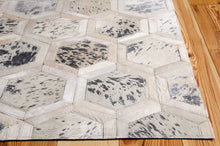 Load image into Gallery viewer, Michael Amini City Chic MA100 White 5&#39;x8&#39; Area Rug MA100 Snow
