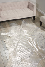 Load image into Gallery viewer, Mina Victory Metallic Zebra Hide Silver Couture Rug BR600 5&#39;X7&#39;
