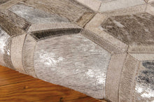 Load image into Gallery viewer, Michael Amini City Chic MA100 Grey 5&#39;x8&#39; Area Rug MA100 Silver
